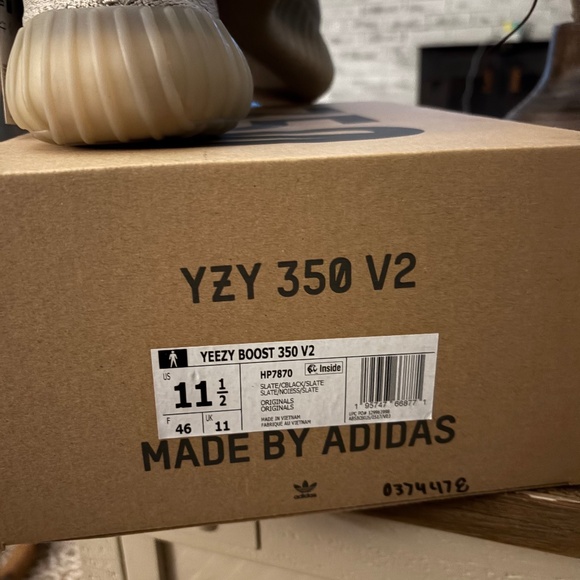 New Yeezy boost sz. 11 1/2